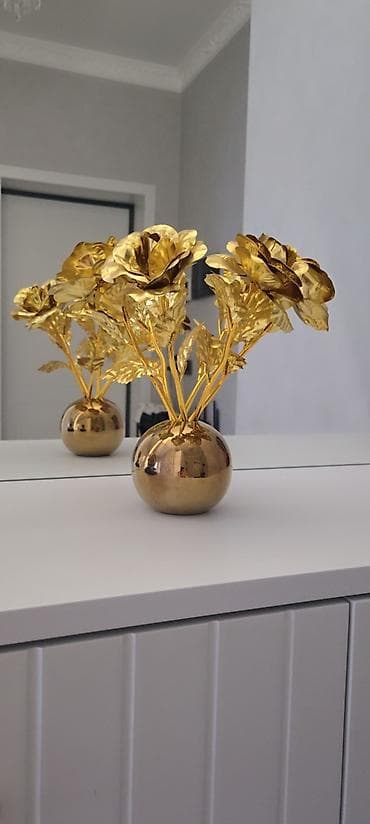 Modern və klassik interyerlərə uyğun lüks aksentli dekoratov vaza ilə