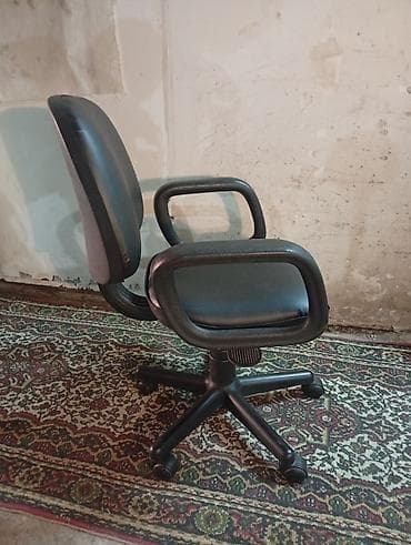 komputer setup: Təkərli, Qolları tənzimlənir, Süni dəri — 7