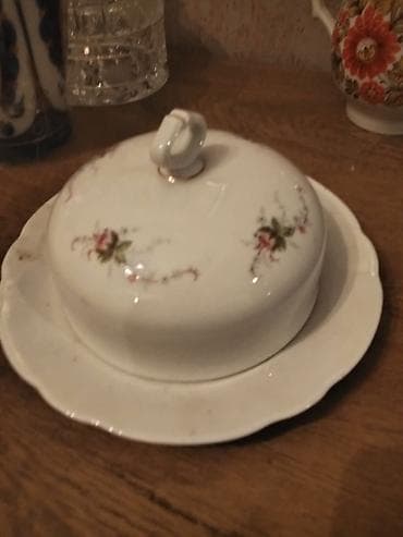 Porselen yağ qabı – qapaqlı və alt boşqabla dəst - Material: ağ