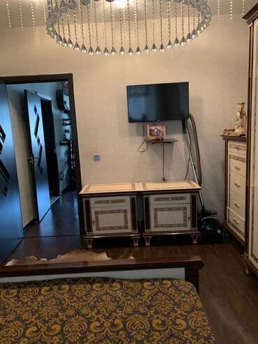 ist petrol tbilisi prospekti: Bakı, 3 otaqlı, Köhnə tikili, m. Memar Əcəmi, 75 kv. m — 5