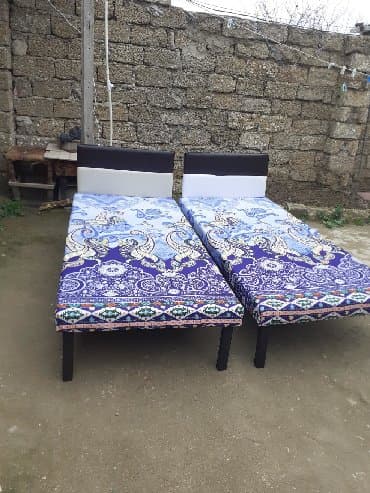 Ev üçün mebel: Kravat taza 
Hazırı var 
Çatdırılma münasib qiymata — 1