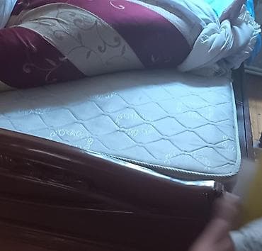 İkili yataq dəsti matras ve taxt birlikde 60 man təcili satılır -