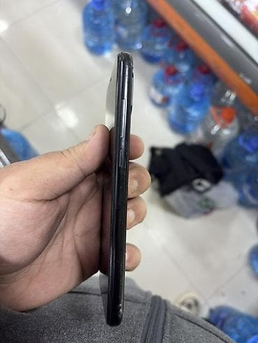 Xiaomi Mi A2 Lite, 32 ГБ, цвет - Черный, 
 Две SIM карты — 2