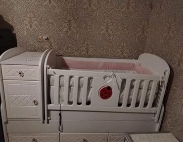 Хозтовары: Для девочки и мальчика, Колыбель, Комод — 1