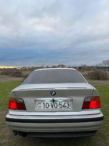 330 bmw: BMW 3 series: 2 l | 1994 il Sedan — 9