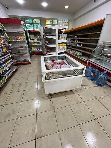 Mağaza avadanlıqları satılır – komplekt. Tərkib: - Şaquli tip döşəmə — 3