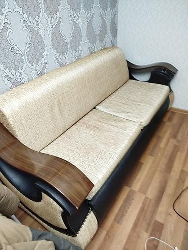 DilDivan satilir 100 azn. Tecili satilir. Baza var. Acılır. Sumqayit