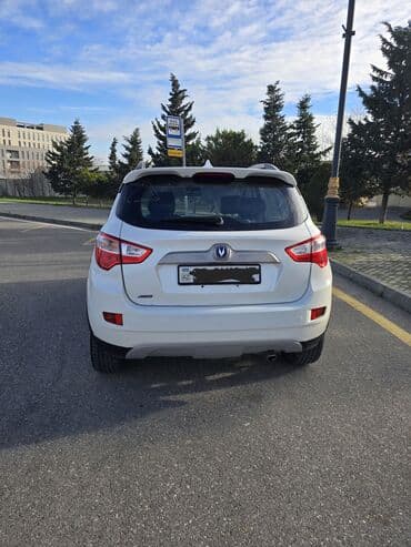 Su nəqliyyatı: Changan CS35: 1.6 l | Krossover — 2