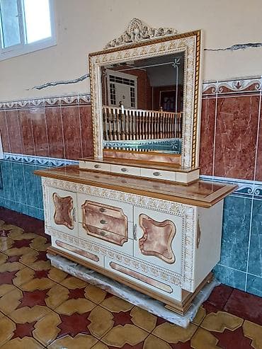 возьму в дар мебель: С зеркалом — 2