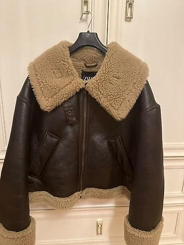 Пальто: Üst geyimlər hər biri endirimlə satılır. Bershka trench Zara üst geyim — 3