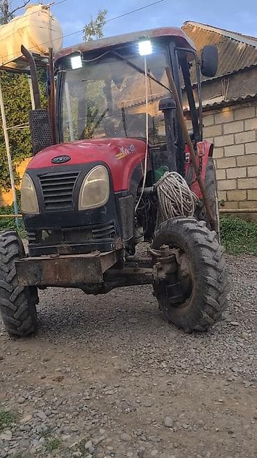 авто азербайджан: Traktor YTO 404 – 4x4, kabinli, qırmızı rəng - Təxmini model: YTO 404 — 2