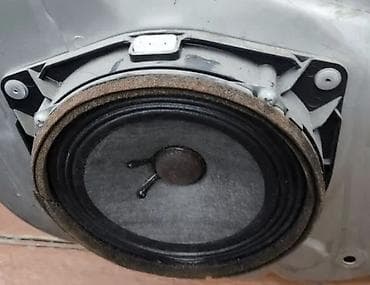 jbl az: JBL üstənçıxma orijinal kolonkası. Cəmi 3 ededdir. 3 ededi = 70 azn — 2