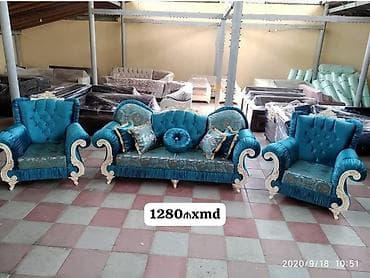 Klassik üslubda 3 hissəli salon dəsti - Tərkibi: 1 ədəd 3 nəfərlik