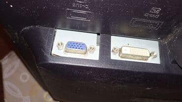 benq e700 lcd monitor: Tecili satilir hecbir problemi yoxdu sadece sunuru yoxdu işlek — 10