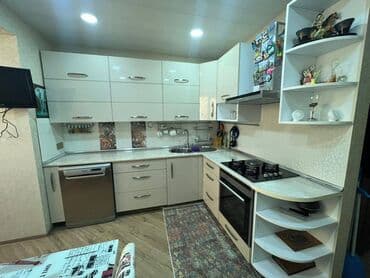 bina az kiraye evler 9 mkr: Bakı, 3 otaqlı, Köhnə tikili, m. Həzi Aslanov, 80 kv. m — 9