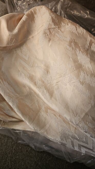 Mercedes-Benz: Ağ rəngli tül pərdə parçası - Material: nazik, yüngül, şəffaf tül — 9