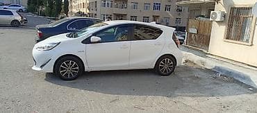 passat diski: Toyota Aqua: 1.5 l | 2018 il Hetçbek — 2
