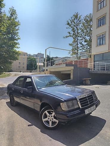 ravon 2: Mercedes-Benz W124: 2.3 l | 1990 il Sedan — 3