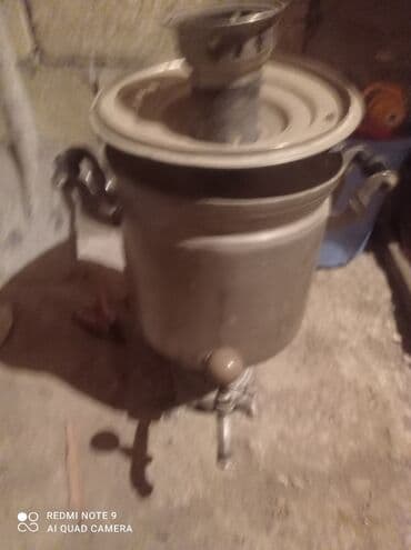самовар на дровах: Kömür/odunla işləyən klassik samovar - Material: metal gövdə, möhkəm — 1