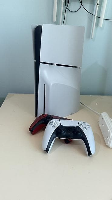 PS5 (Sony PlayStation 5): PlayStation 5 (diskli versiya) oyun konsolu Xüsusiyyətlər: - Disk — 1