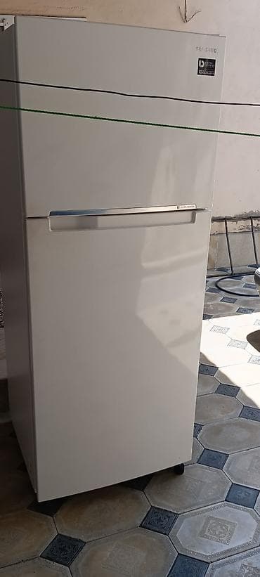 metbex soyuduculari: 2 qapılı Samsung Soyuducu Satılır, rəng - Ağ, Təkərli — 1