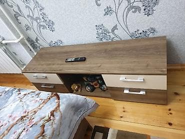 dehliz dolabi satilir: 2aydir alinibhal hazirda satilir, hec bir problemi yoxdu, sadece — 2