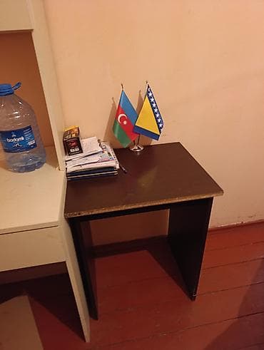 seyf demir: Salam, ofis mebelləri şəkildə gördüyünüz hər şey satılır. Qiymət 200 — 2