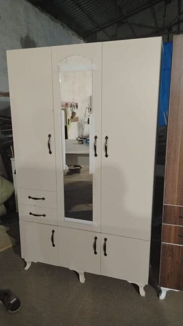 балконный шкаф: Распашной, 3 двери Прямой шкаф, Шифоньер — 3