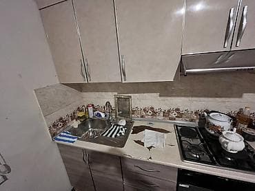 Mətbəx mebəli satılır 
Aspirator 
Qaz plitəsi
Rakvina daxil — 2