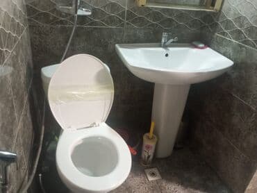 qalada kirayə ev: İnşaatçılar metrosuna yaxın ərazidə 3 otaqlı geniş evdə kirayə otaq — 7