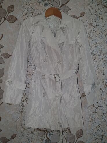 trenc: Bej rəngli qadın trençkot - Klassik ikiqat düyməli (double-breasted) — 2