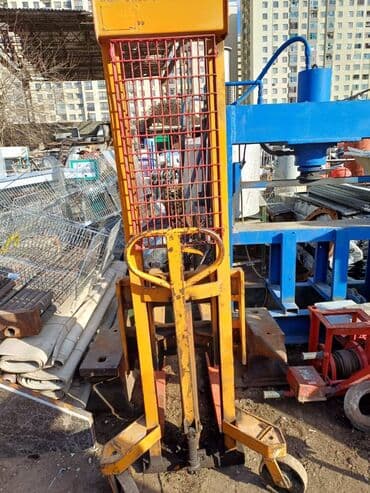 Gözəllik və estetika avadanlığı: Transpalet. Cox az işlənib.Əla vəziyyətdədir. 1.5-2 ton.Turkiyə — 3