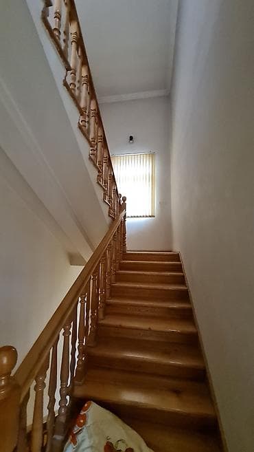 a frame ev tikintisi: 3 mərtəbəli, klassik üslubda layihələndirilmiş fərdi yaşayış evi və — 7