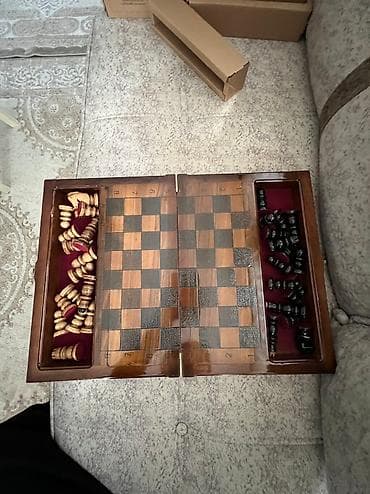 Əskinaslar: Digər əntiq əşyalar — 4