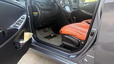 man sat: Hyundai Accent: 1.4 l | 2016 il Sedan — 7