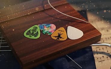 gitara capo: Toledo gitara, çanta, 4 mediator. SATILIR. İki yüz əlli manata — 3