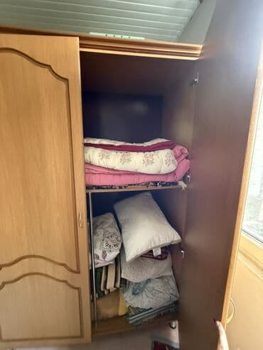 tək şkaflar: İşlənmiş, Açılan, 2 qapılı Düz dolab, Şifonyer — 2