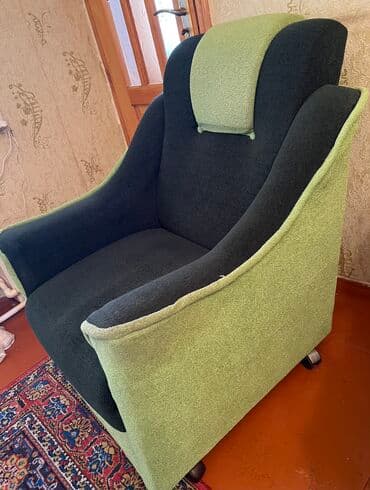 işlənmiş mebilər: Kreslo 2ədəddi. Normal vəziyyətdədi. Sınığı yoxdur. 2ədədi 60 azn — 3