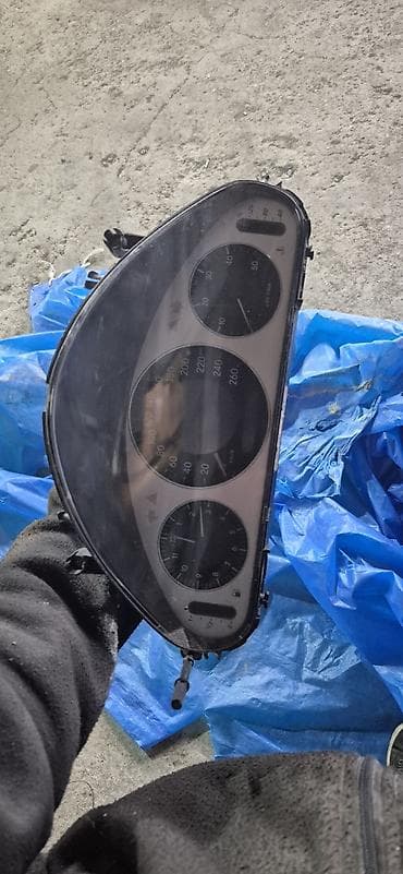 bmw 540: Mercedes-Benz kombi alət paneli (spidometr/oborotomer/yanacaq və — 1