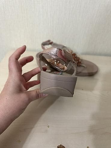 Qadın sandaleti – FitFlop markası - Model: barmaqarası (t-strap) — 4