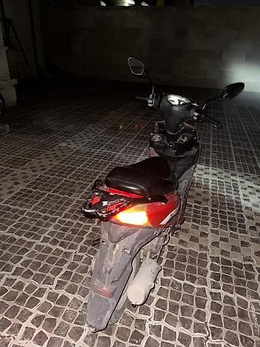 skuter kredit: Moon 80 см3 — 3