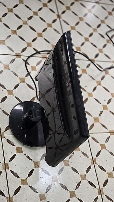 samsung tab a8: LG Flatron W1953 monitor - Ekran: 19" (təxmini), geniş format — 2