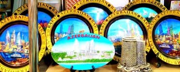 suvenir pul: Suvenir boşqablar. Təzə. Böyük boşqab 25 sm. 25m. Şəhər içi çatırılma — 2