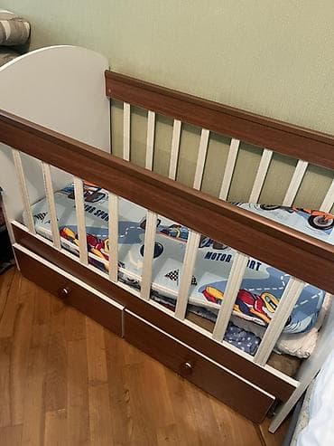 elektrikli besik: Oğlan və qız üçün, Dördbucaq, Beşik, Matras ilə, Yellənmə mexanizmsiz — 2