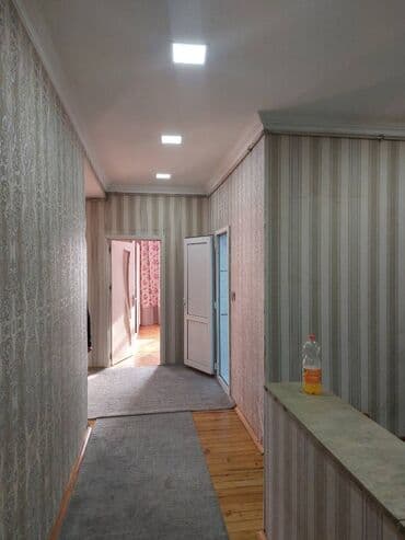 ehmedlide ev: Mənzil kirayə verilir. Ev Xalqlar ile Ehmedli metrosunun ortasinda — 9