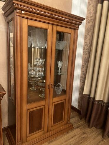 ПО для бизнеса: Стеклянная витрина-шкаф at lalafo.az — 1 ПО для бизнеса: Стеклянная витрина-шкаф — 1