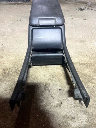 диски на дордое: Salam 4 göz mersedesden cıxarmişig Normal veziyetdedi Bu qiymete — 1