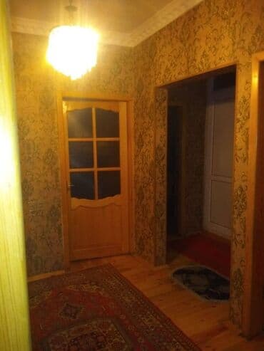 sumqayıtda 1 otaqlı evlərin qiyməti: Bakı, 3 otaqlı, Köhnə tikili, 80 kv. m — 3