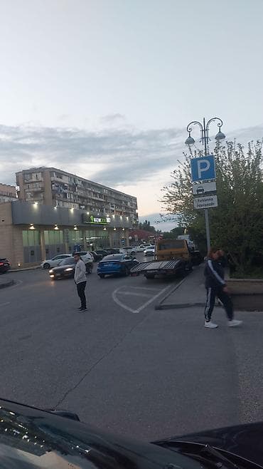oguzda ev satilir: Bakı, Qaraçuxur qəs., 5 otaqlı, Köhnə tikili, m. Neftçilər, 76 kv. m — 1