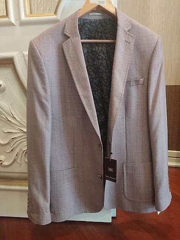 Костюмы: Geyinilmiyib tezedir,etiketi de usdundedir.Eynime boyuk olduğu uçun — 2